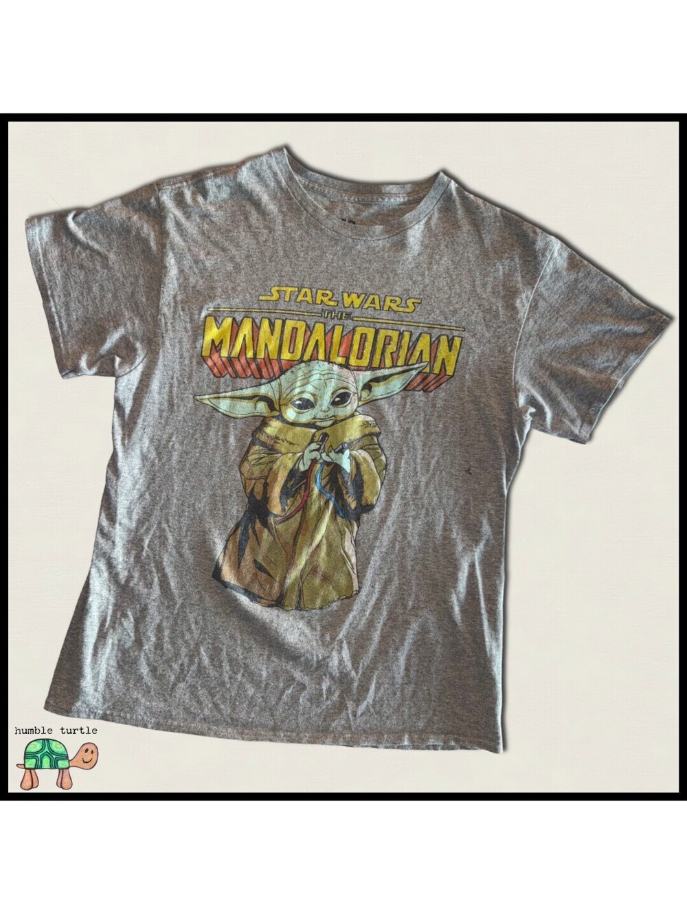 Star Wars The Mandalorian Baby Yoda Graphic T-Shirt Gray | Medium | EUC